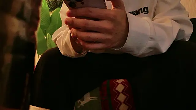 POCARI SWEAT online show from 10/19/25, 02:31