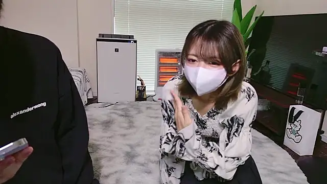 POCARI SWEAT online show from 02/11/26, 04:34