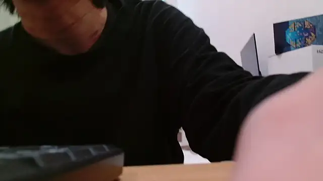 POCARI SWEAT online show from 04/07/26, 02:24