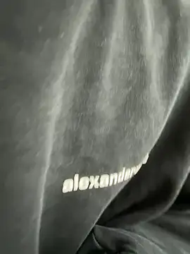 POCARI SWEAT online show from 04/15/26, 03:01