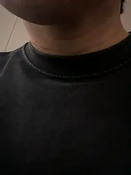 POCARI SWEAT online show from 12/14/25, 12:33