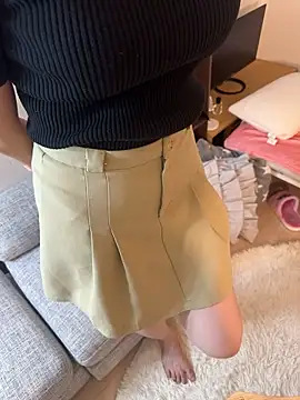 POCARI SWEAT online show from 09/18/25, 10:29