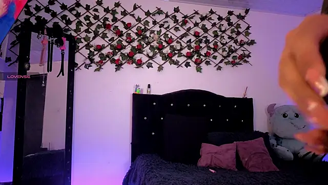 Alaia Asuka online show from 04/10/26, 01:45