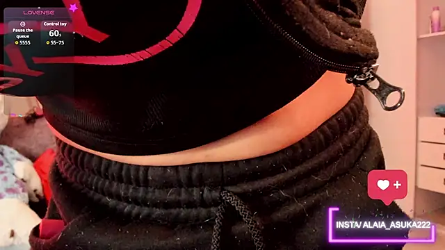 Alaia Asuka online show from 09/11/25, 12:21