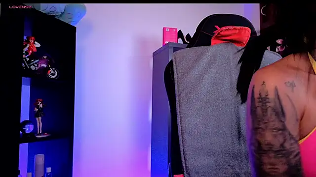 Alaia Asuka online show from 05/06/26, 02:15