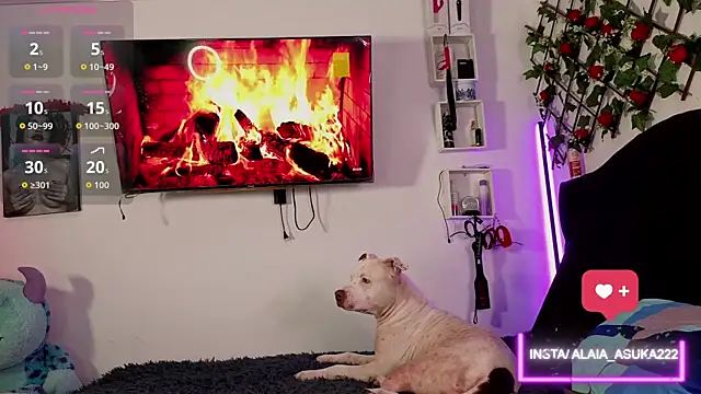 Alaia Asuka online show from 10/03/25, 12:25