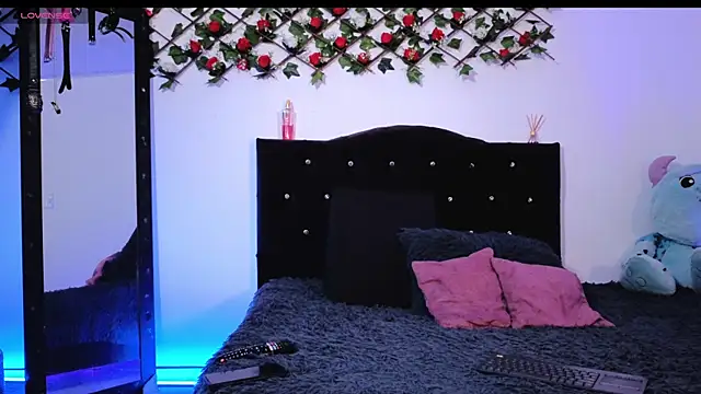 Alaia Asuka online show from 04/15/26, 02:06