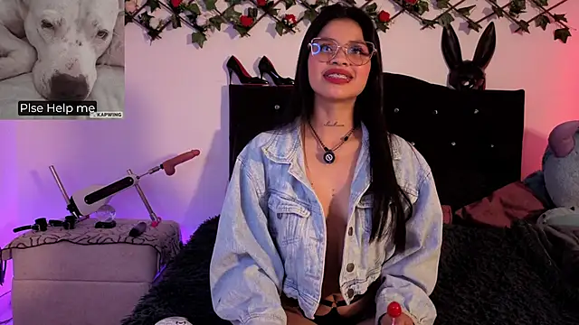 Alaia Asuka online show from 12/16/25, 03:22