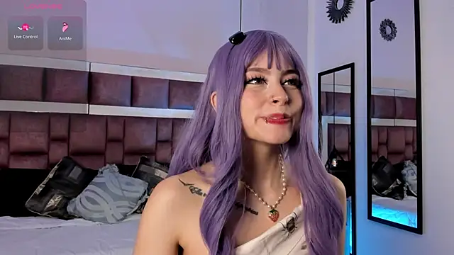 Snapshot of AnnieNasty chatting on 06/18/26, 02:33 AnnieNasty online show from 06/18/26, 02:33
