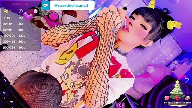 Snapshot of sweettdoll_scarlett chatting on 12/15/24, 11:55 sweettdoll scarlett online show from 12/15/24, 11:55