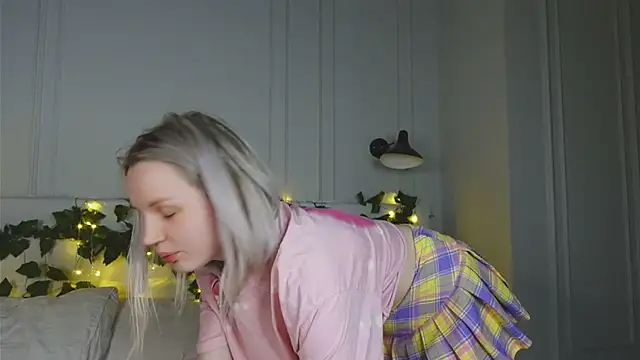 Beatrica Klein online show from 03/22/25, 05:20