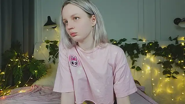Beatrica Klein online show from 03/21/25, 03:35