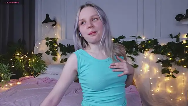 Beatrica Klein online show from 03/11/25, 06:08
