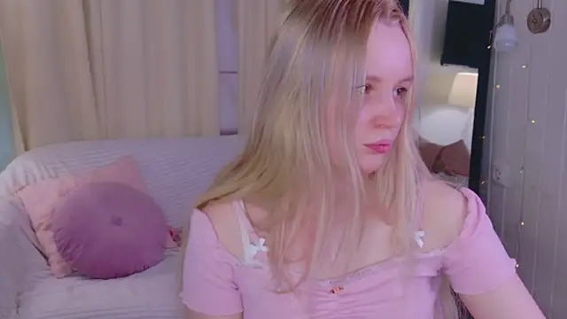 Beatrica Klein online show from 04/24/26, 02:30