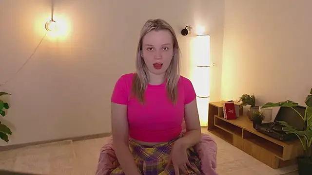 Beatrica Klein online show from 03/27/26, 03:46