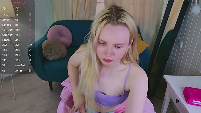 Snapshot of Beatrica_Klein chatting on 06/19/26, 02:23 Beatrica Klein online show from 06/19/26, 02:23