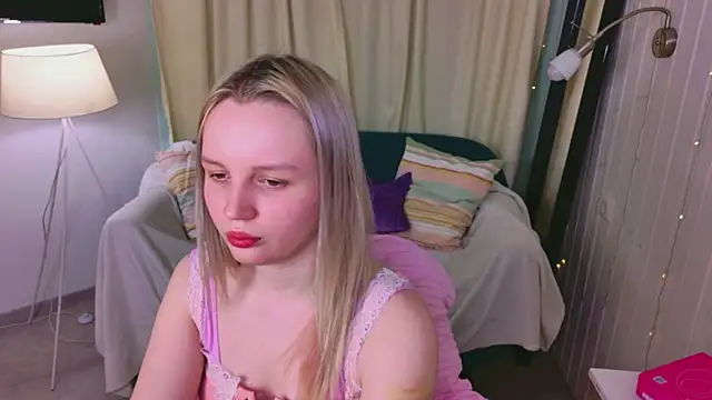 Beatrica Klein online show from 04/03/26, 03:40