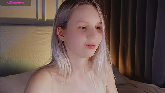 Beatrica Klein online show from 02/25/25, 08:21