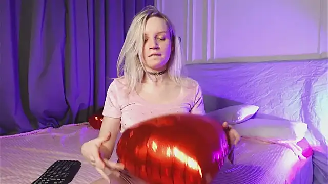 Beatrica Klein online show from 02/07/25, 02:15