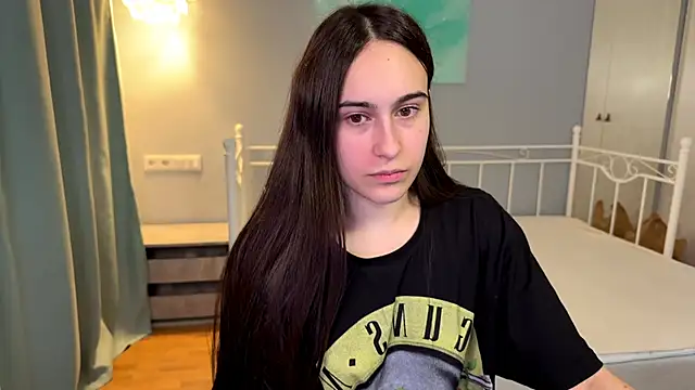 Snapshot of AliceKolltt chatting on 06/13/26, 11:02 AliceKolltt online show from 06/13/26, 11:02