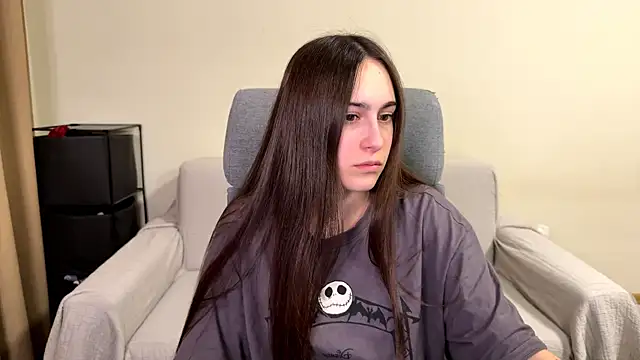 Snapshot of AliceKolltt chatting on 06/05/26, 10:48 AliceKolltt online show from 06/05/26, 10:48
