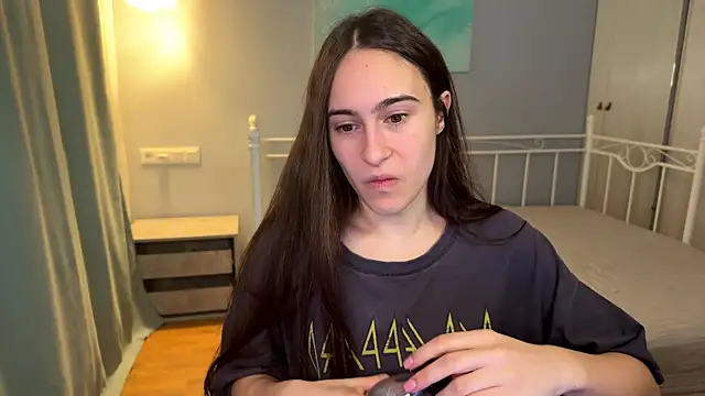 Snapshot of AliceKolltt chatting on 07/18/26, 06:00 AliceKolltt online show from 07/18/26, 06:00