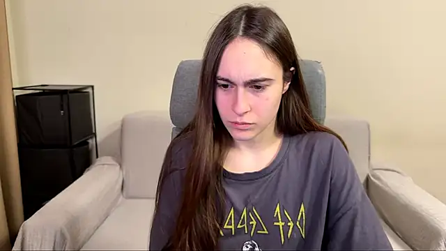 AliceKolltt online show from 04/14/26, 09:09