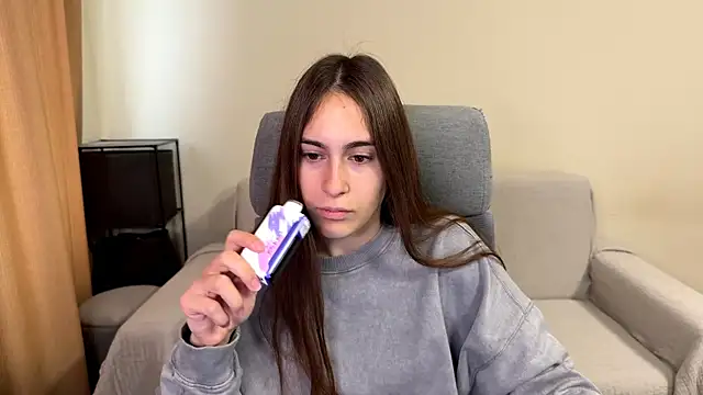 AliceKolltt online show from 10/21/25, 07:52