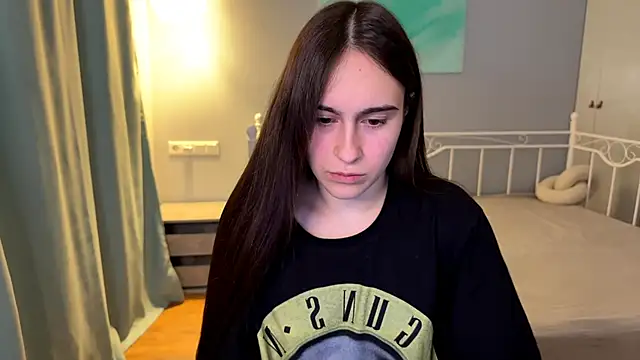 Snapshot of AliceKolltt chatting on 06/27/26, 08:26 AliceKolltt online show from 06/27/26, 08:26