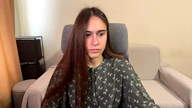 AliceKolltt online show from 10/17/25, 07:44