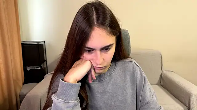 AliceKolltt online show from 10/24/25, 09:41