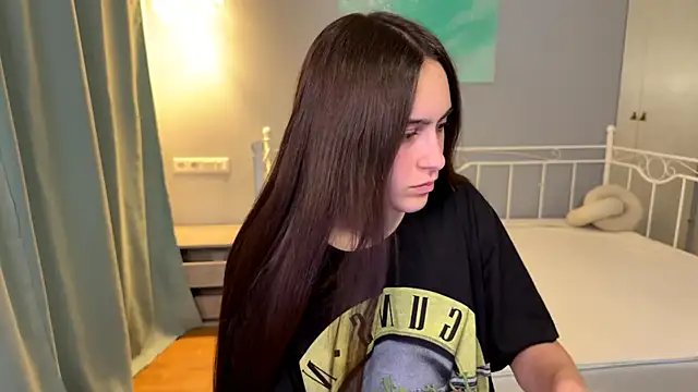 Snapshot of AliceKolltt chatting on 06/14/26, 10:11 AliceKolltt online show from 06/14/26, 10:11
