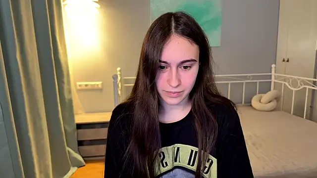 Snapshot of AliceKolltt chatting on 06/15/26, 06:07 AliceKolltt online show from 06/15/26, 06:07