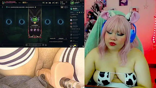 crystal7u7 online show from 11/20/25, 11:22