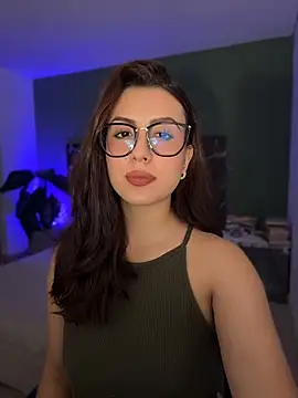 Snapshot of EmaSaenz chatting on 05/08/26, 12:14 EmaSaenz online show from 05/08/26, 12:14