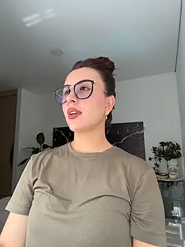 EmaSaenz online show from 02/18/26, 06:04