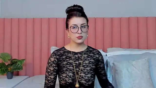 EmaSaenz online show from 03/20/26, 06:53