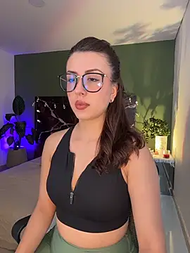 EmaSaenz online show from 03/12/26, 08:46