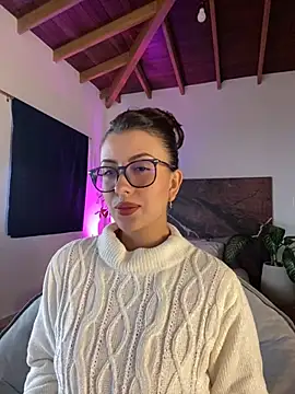 Snapshot of EmaSaenz chatting on 02/05/25, 09:50 EmaSaenz online show from 02/05/25, 09:50