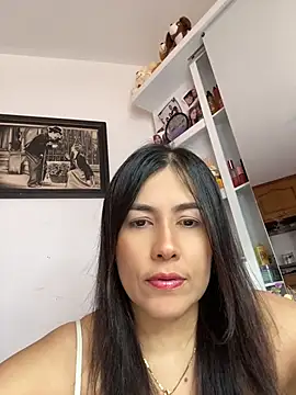 Snapshot of manuela_star chatting on 05/20/26, 05:21 manuela star online show from 05/20/26, 05:21
