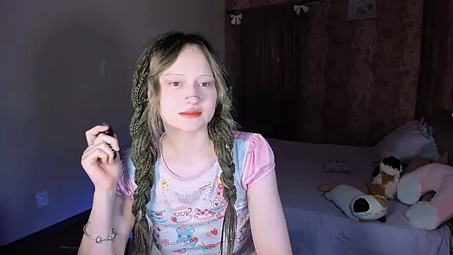 Snapshot of MariaMango chatting on 07/20/26, 01:24 MariaMango online show from 07/20/26, 01:24