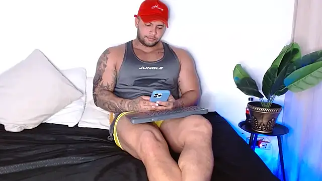 Snapshot of frank_myles chatting on 02/06/26, 08:27 frank myles online show from 02/06/26, 08:27