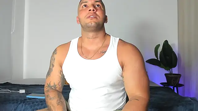 Snapshot of frank_myles chatting on 01/17/26, 08:45 frank myles online show from 01/17/26, 08:45