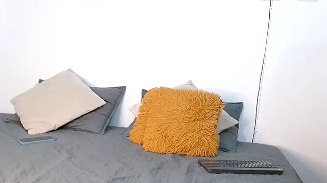 Snapshot of frank_myles chatting on 02/23/26, 10:43 frank myles online show from 02/23/26, 10:43