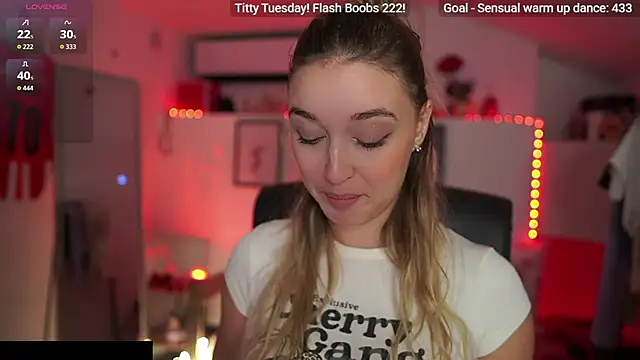 Alexis   Texas online show from 11/25/25, 02:17