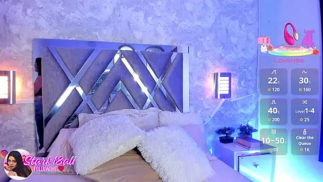 Snapshot of alina_stark chatting on 02/18/26, 07:43 alina stark online show from 02/18/26, 07:43