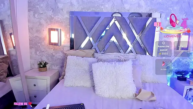 Snapshot of alina_stark chatting on 02/17/26, 08:28 alina stark online show from 02/17/26, 08:28