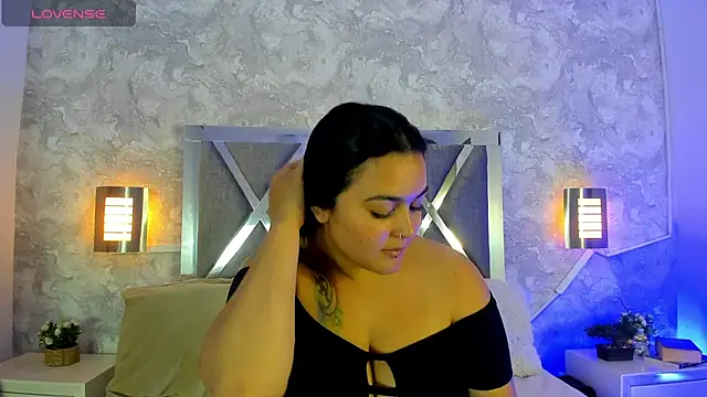 Snapshot of alina_stark chatting on 02/14/26, 07:58 alina stark online show from 02/14/26, 07:58