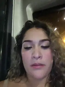 Sara smiiith211 online show from 05/13/26, 12:39