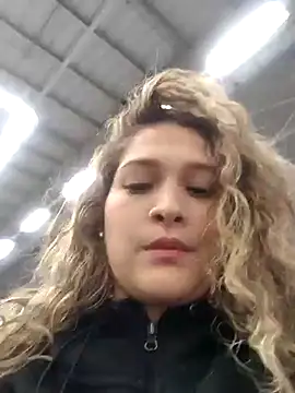 Sara smiiith211 online show from 03/18/25, 01:02